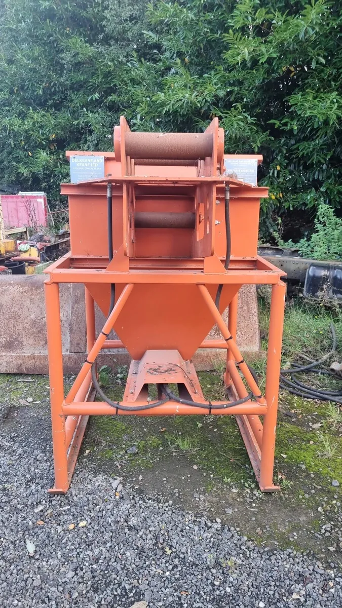 Concrete Skip 7.5 Cubic Meters - Image 3