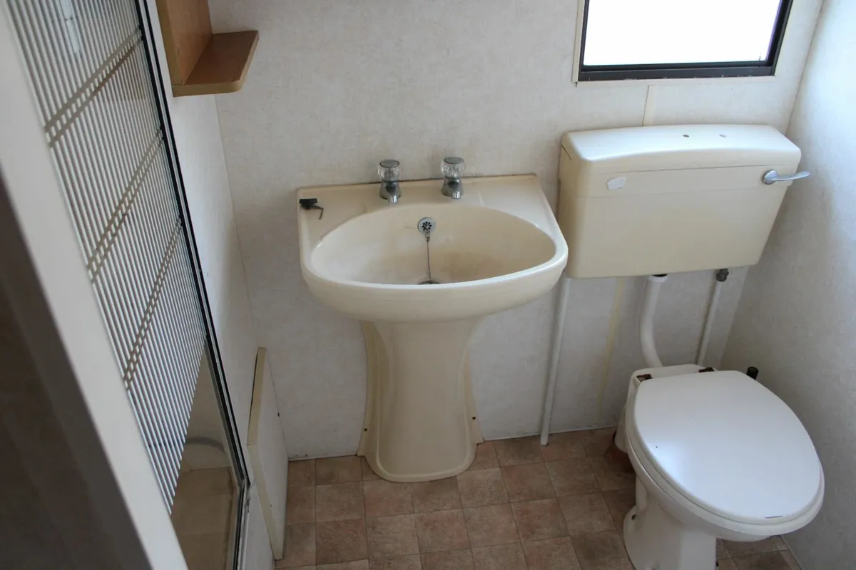 Mobile Home - Image 4