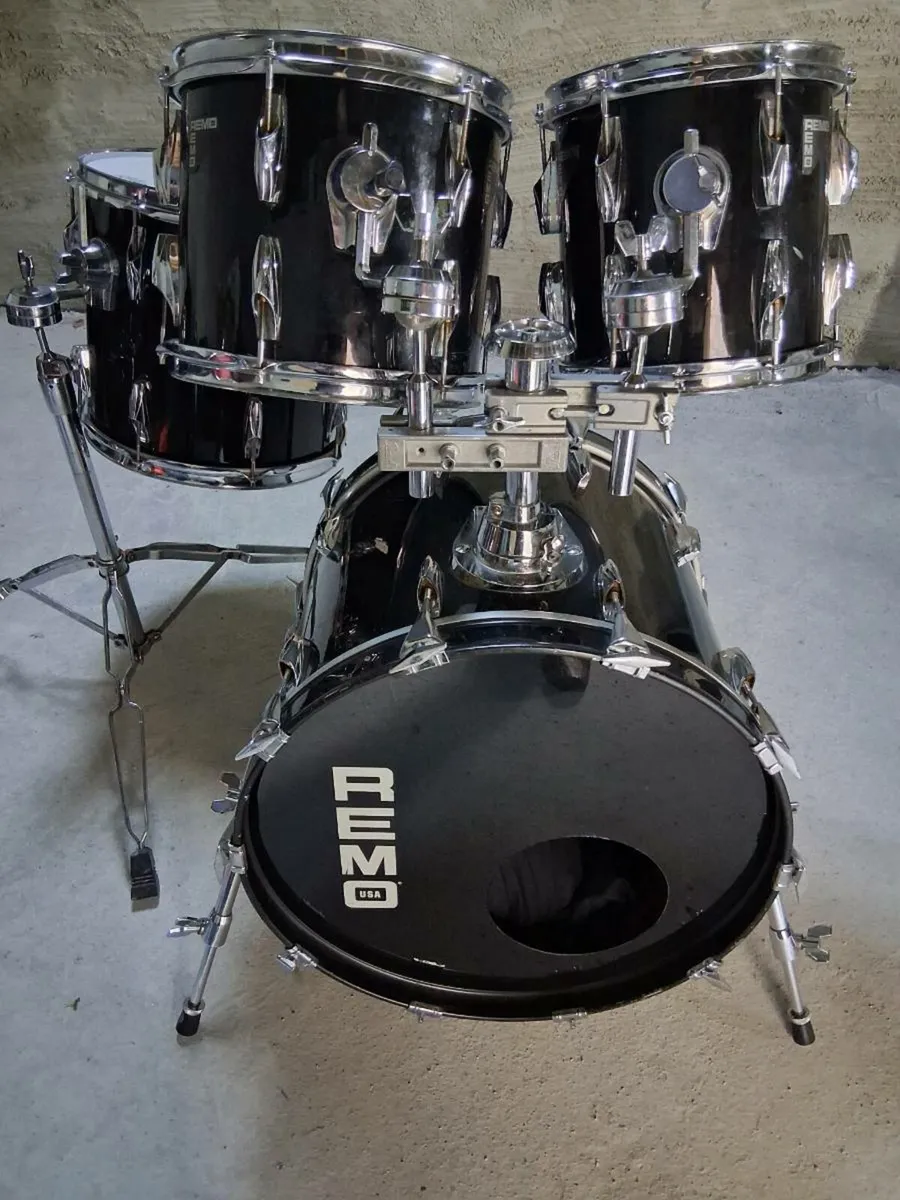 Remo 1980s drum kit - Image 1