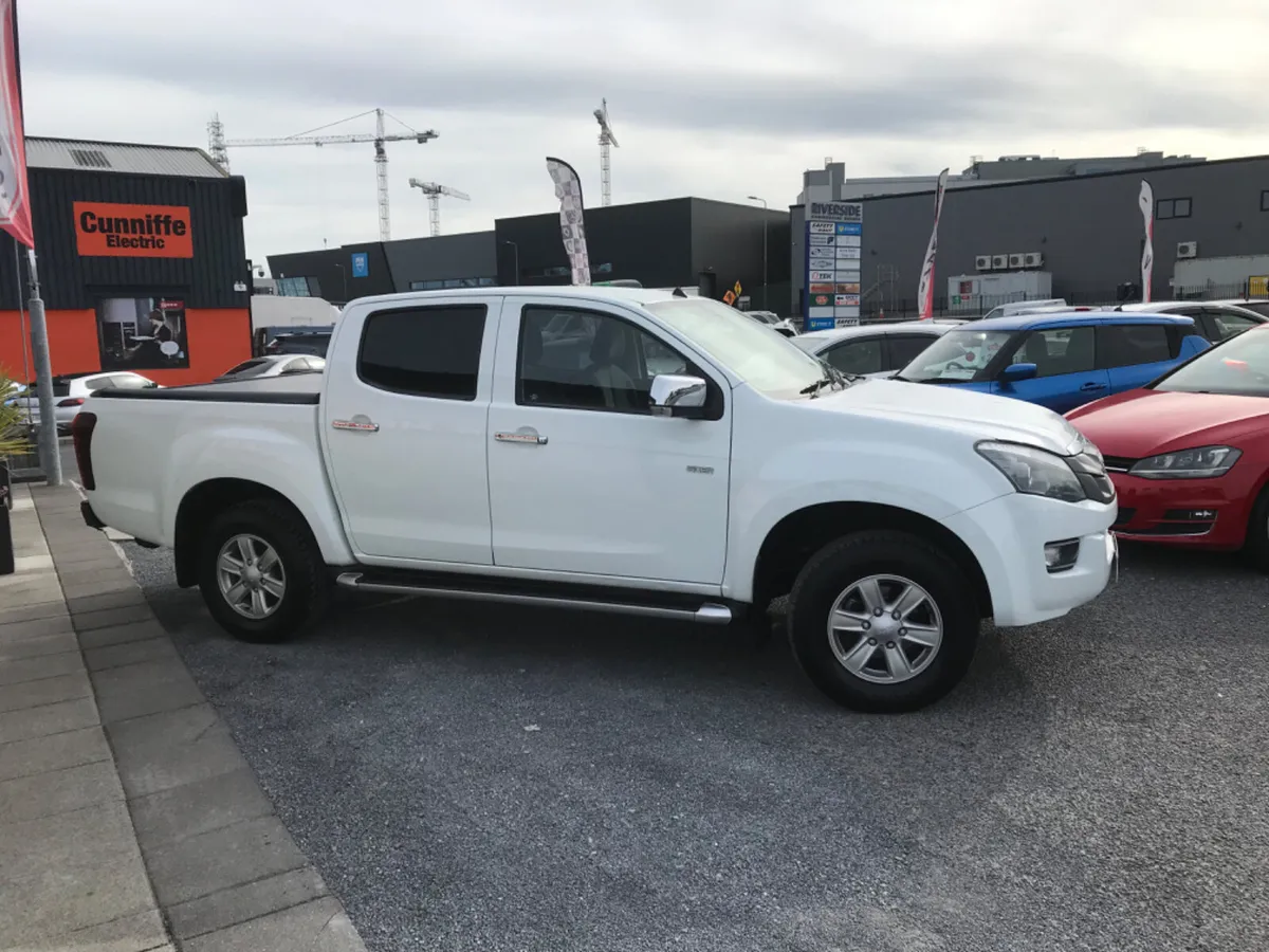 2016 Isuzu D-Max 2.5L Manual - Image 4