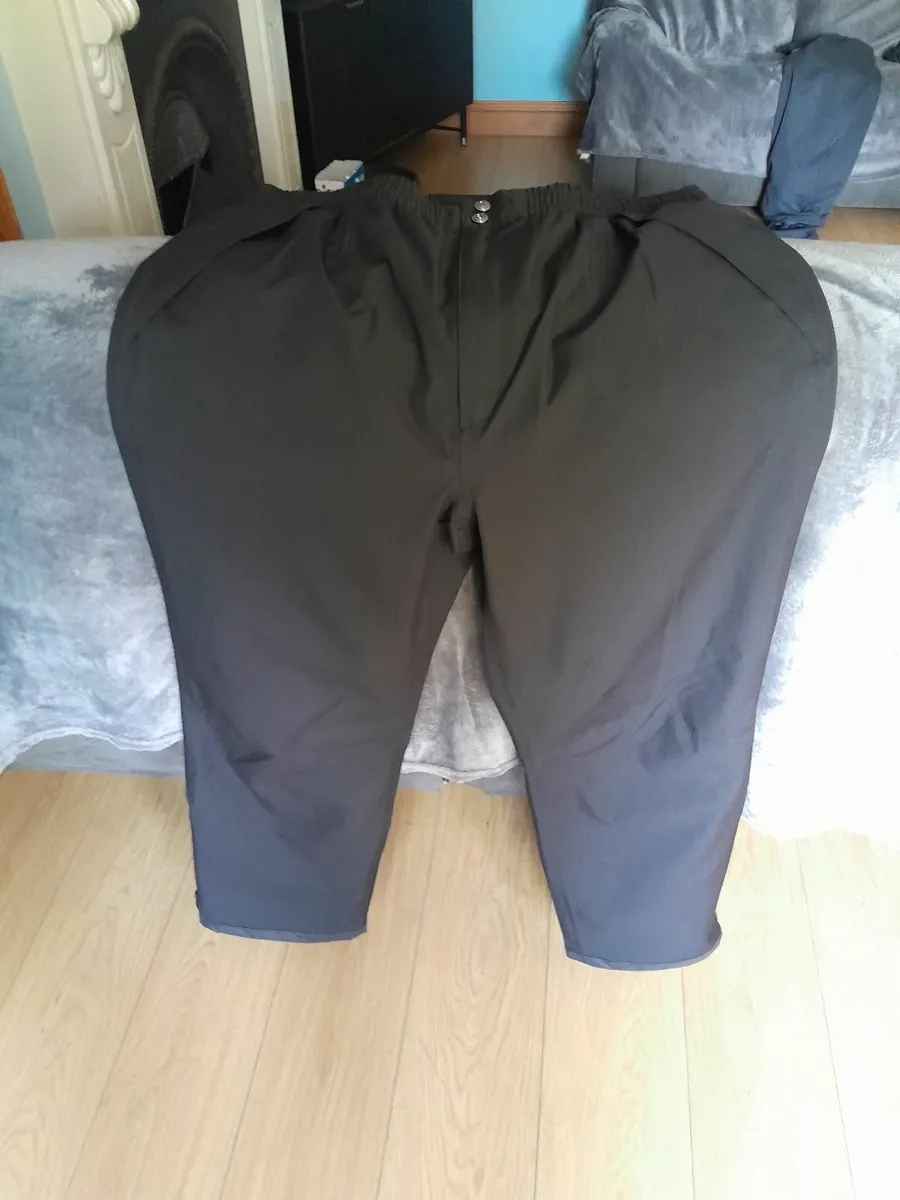 WATERPROOF GOLF TROUSERS - Image 3