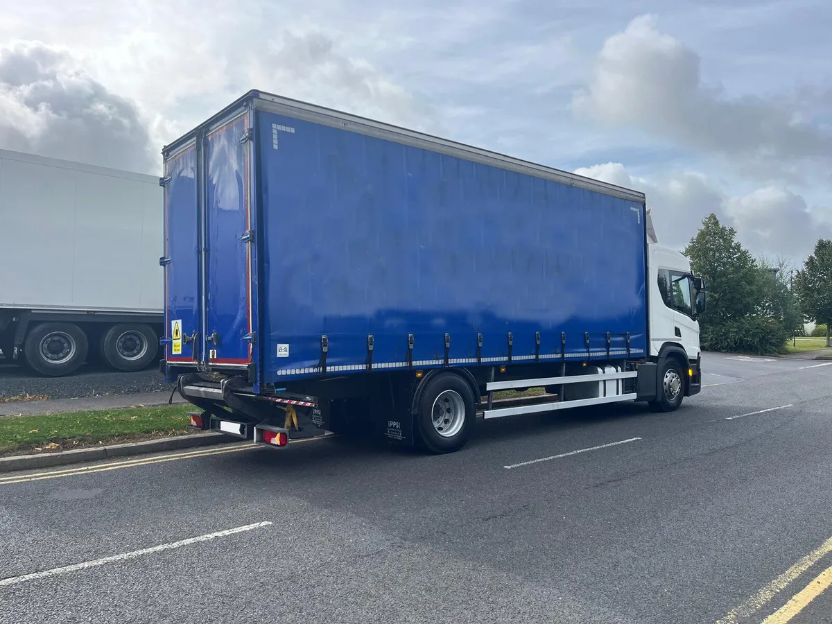 182 registered Scania P250 curtainsider - like new - Image 4
