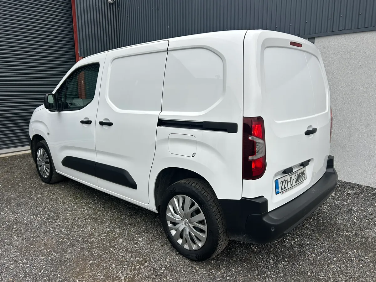 2022 Peugeot Partner 'Reverse cam + A/c - Image 2