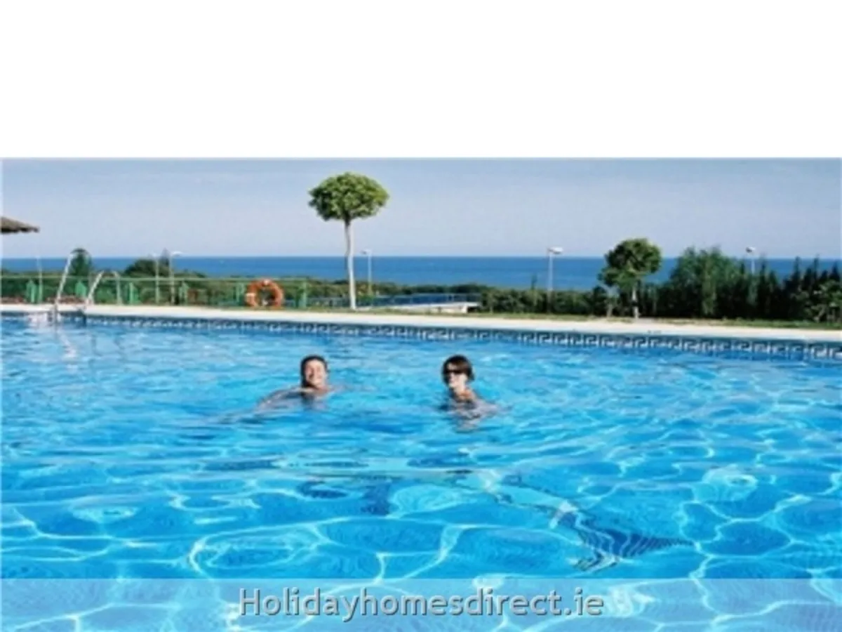 Apartment to rent in stunning Marbella by the sea - Image 2