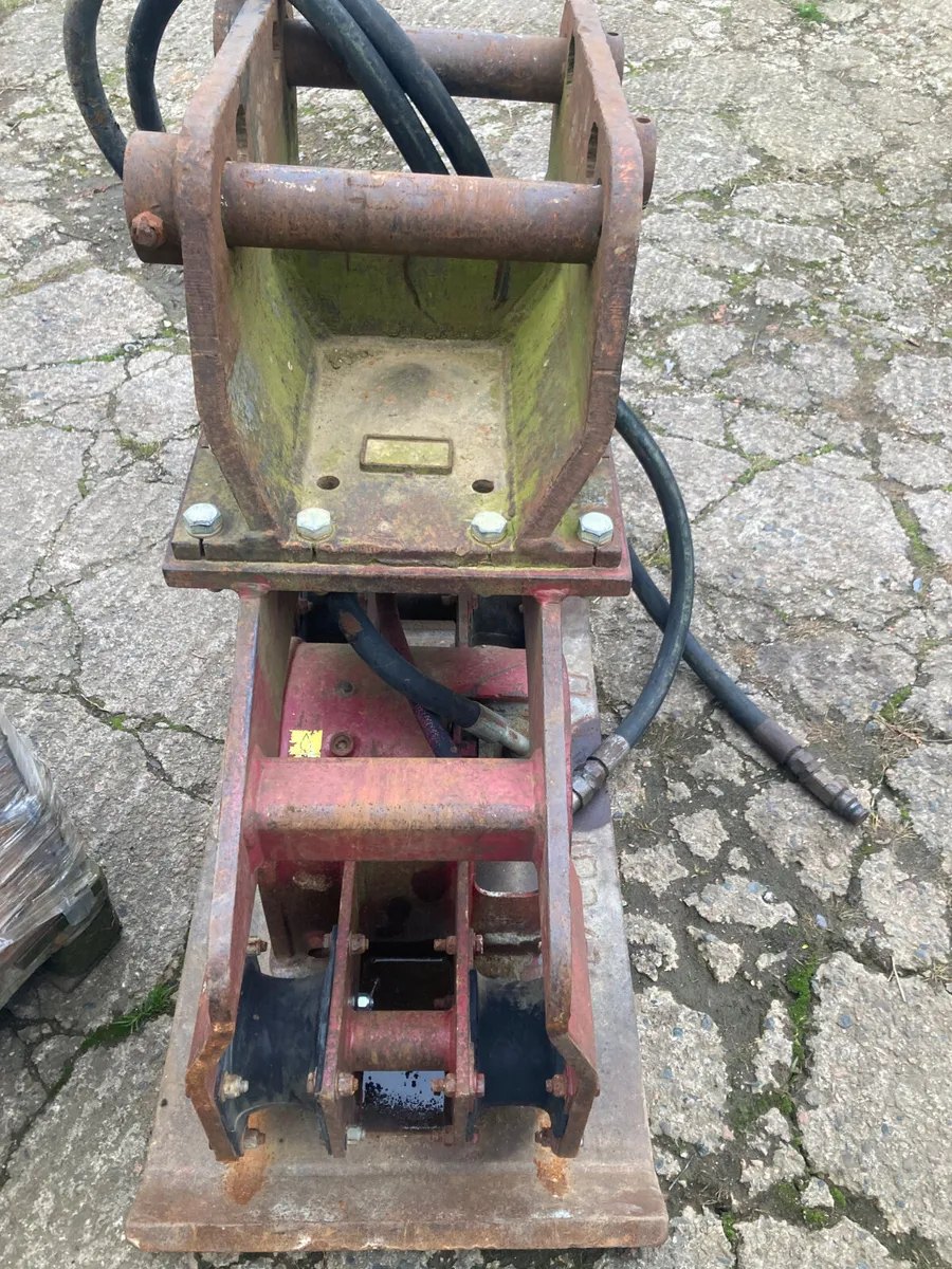 Allied whacker plate to suit 13 ton digger - Image 3