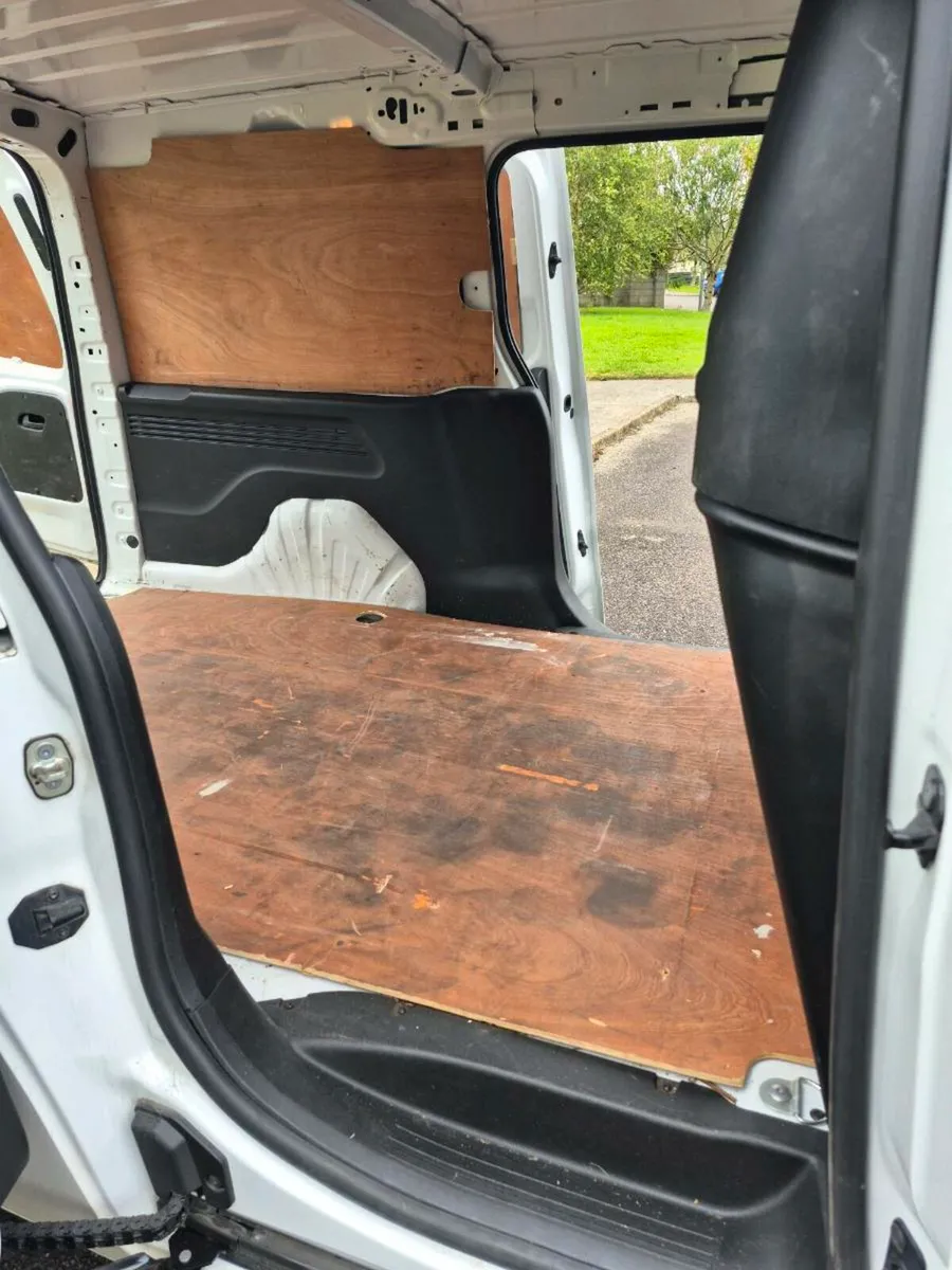 Peugeot Partner 1.5 Diesel Van. - Image 4