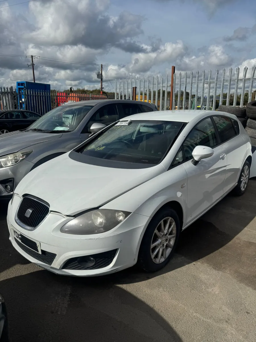 2011 SEAT LEON 1.6TDI BREAKING - Image 1