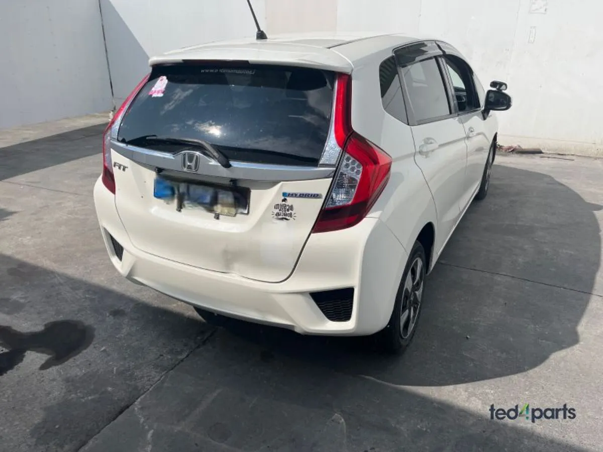 2016 Honda Fit For Breaking - Image 4