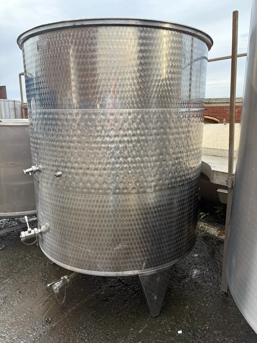 2000L Tank - Image 1
