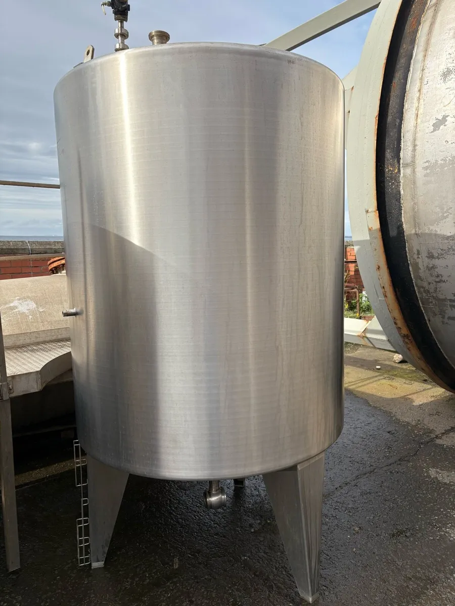 2000L Stainless Steel Tank - Image 1