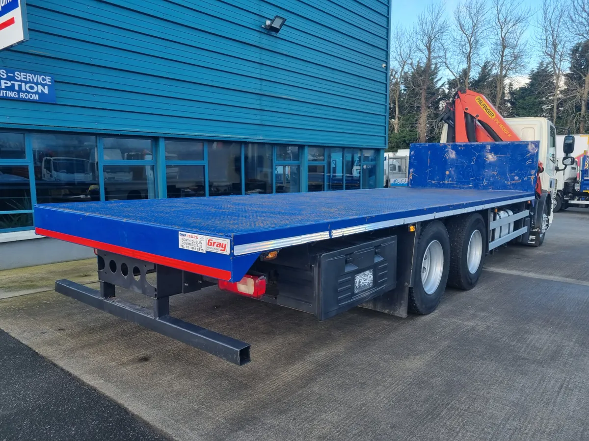 2013 DAF CF 360 CRANE AND FLAT BODY - Image 3
