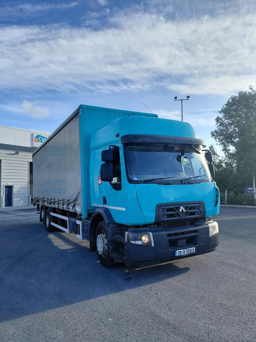 Renault D Wide 26 tonner - Image 1