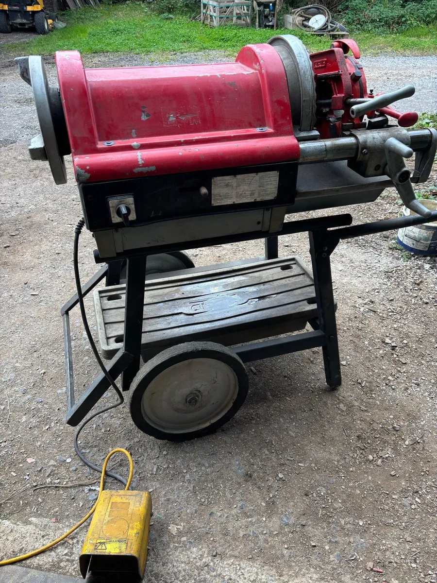 RIDGID 1224 THREADER  1/2” to 4” - Image 1