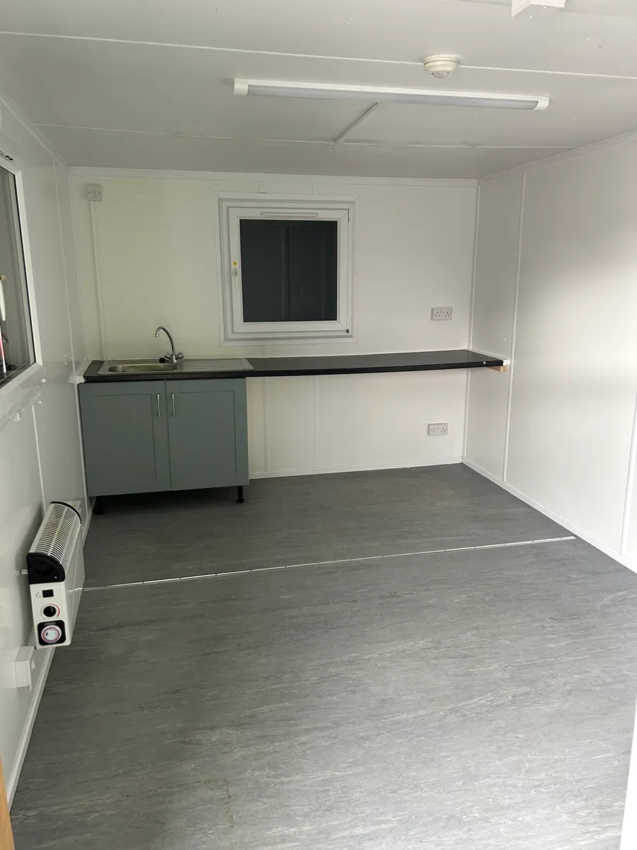 Site canteen - Image 3