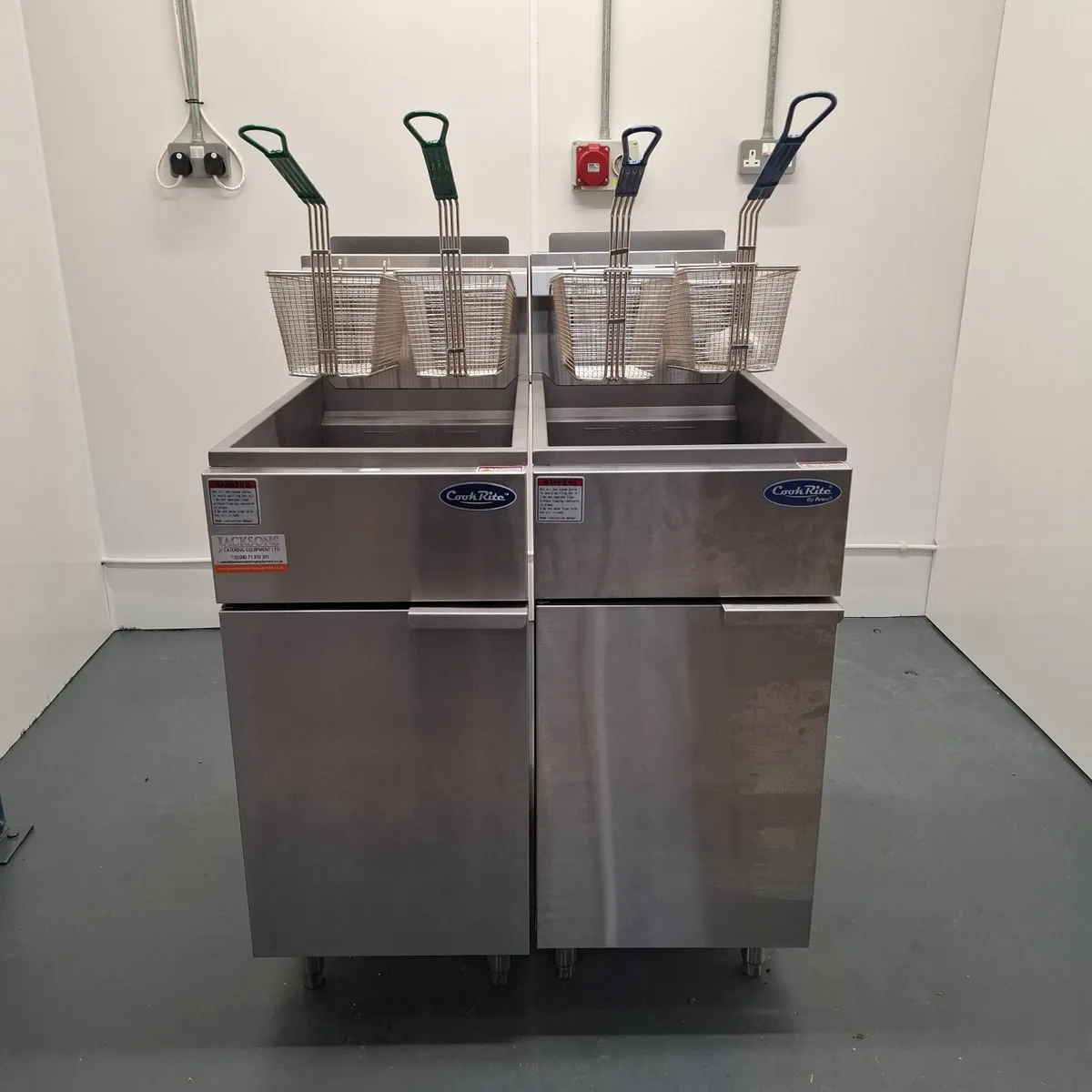 Commercial Fryers Nat/LPG 3 Burner & 4 Burner - Image 4