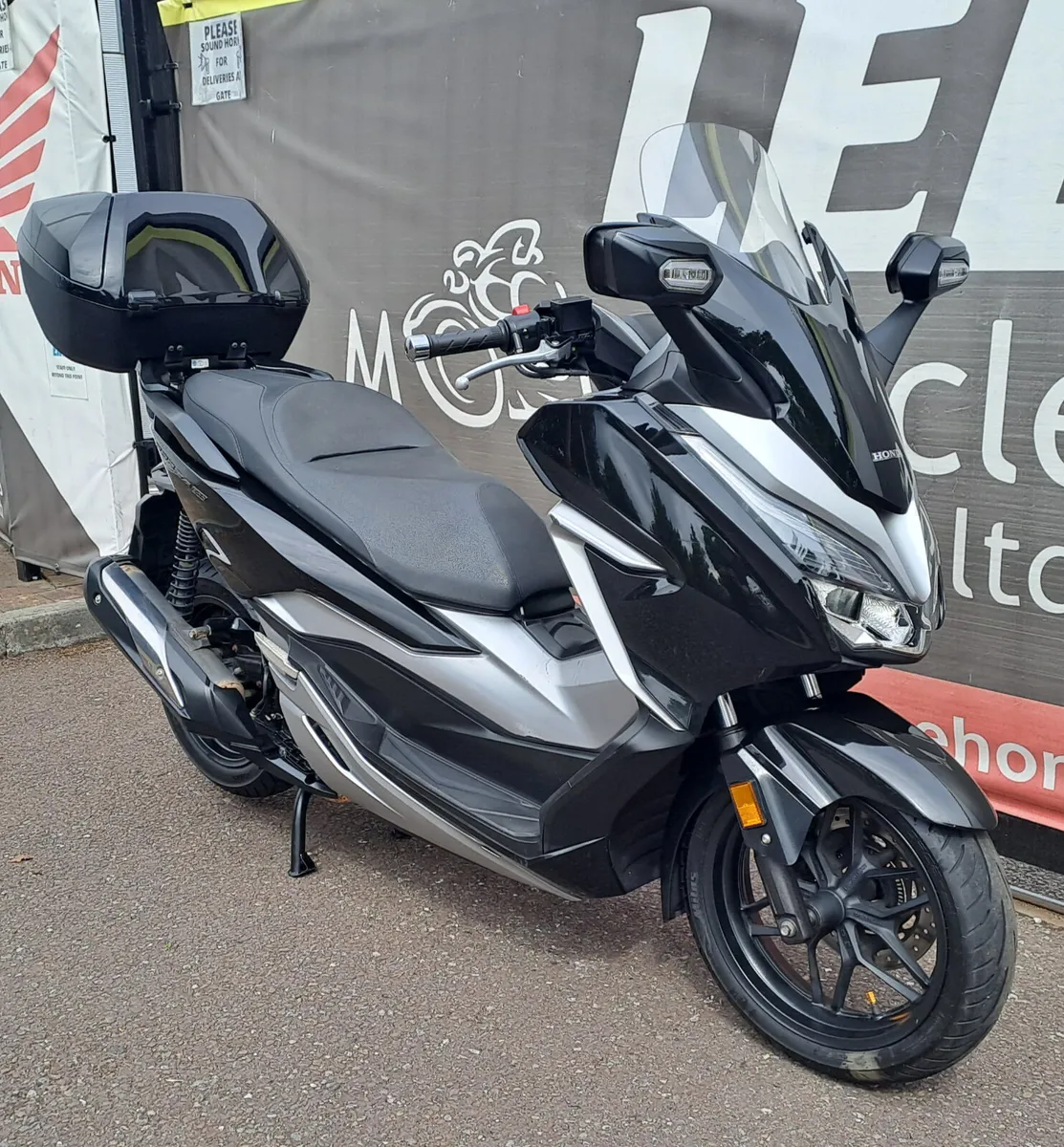 2019 HONDA FORZA 300 - Image 2