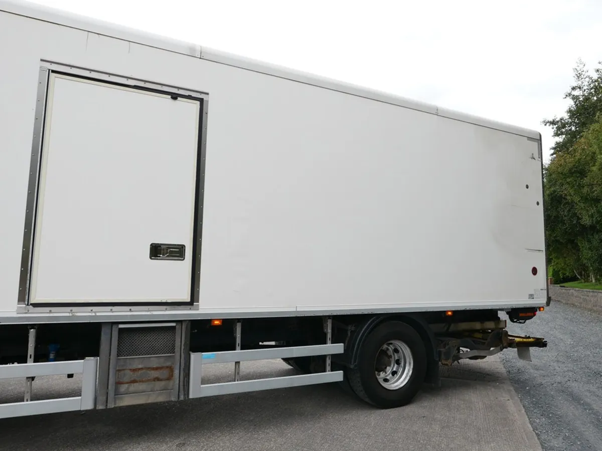 2018 Scania P250 Fridge Body 4x2 Auto - Image 4