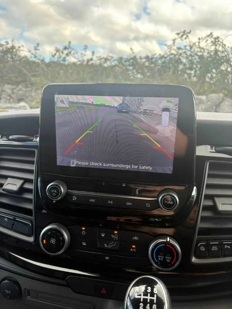 Ford Transit Custom V362 300L Trail 2.0TD130 M 3DR - Image 2