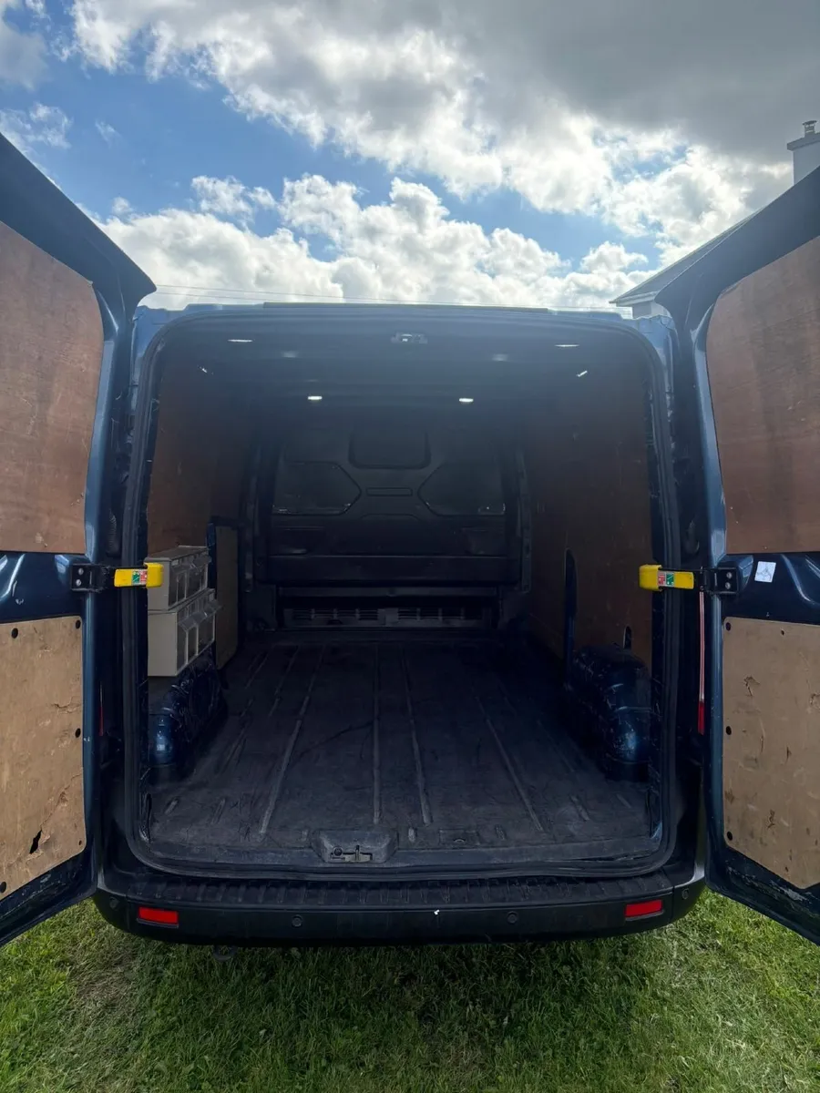 Ford Transit Custom V362 300L Trail 2.0TD130 M 3DR - Image 3