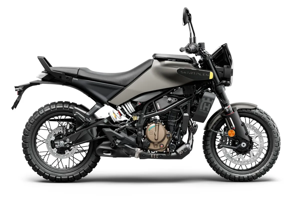 Husqvarna Svartpilen 125 - New Unregistered - Image 3