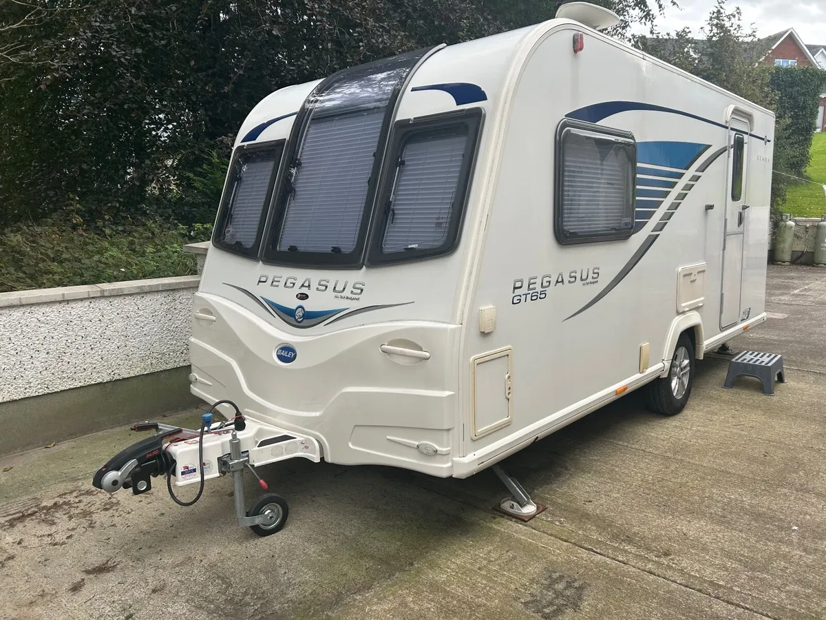 2013 baileys 2 berth caravan in prestige condition - Image 1