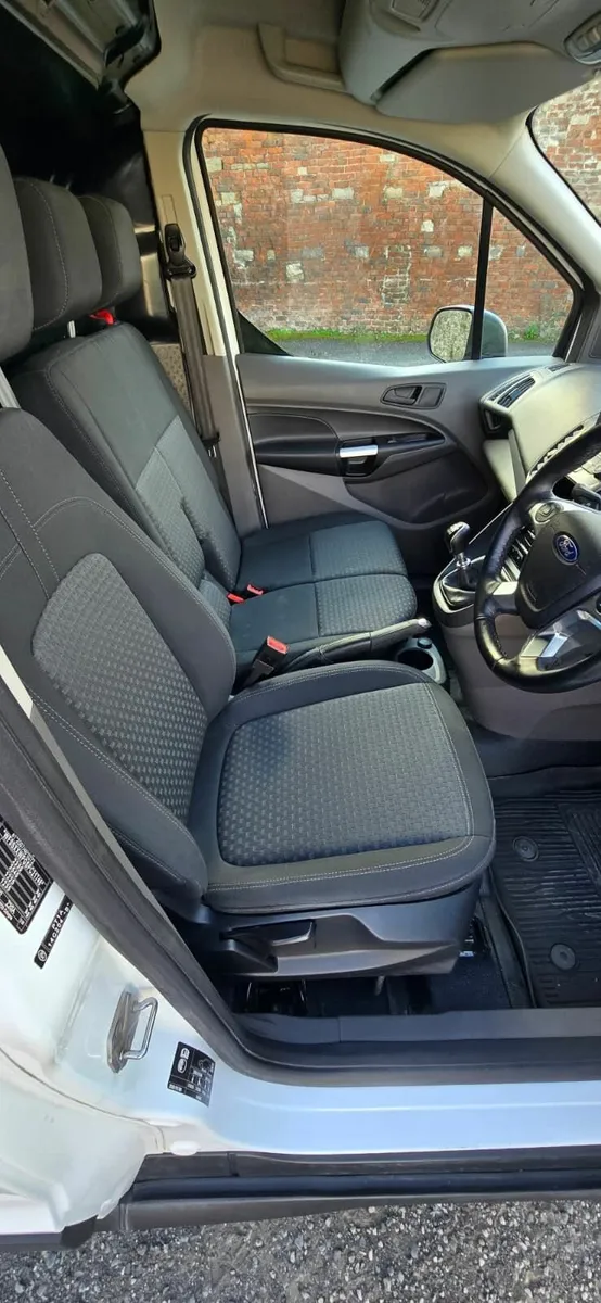 2023 Ford Transit Connect LWB HP TREND - - Image 4