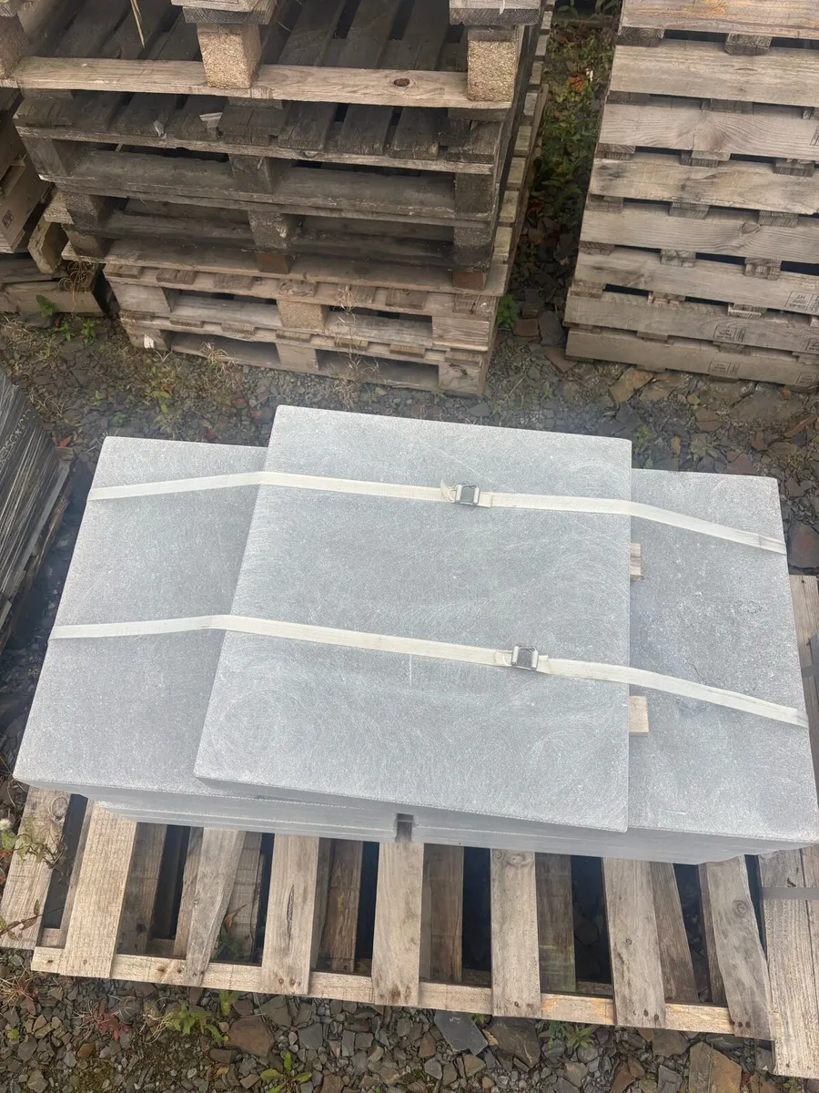 Irish limestone pier caps - Image 2