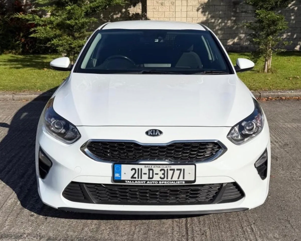 2021 Kia Ceed Commercial - Image 2