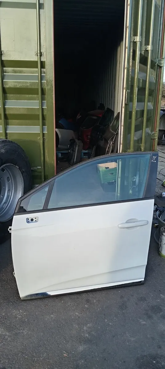 Renault Clio 2020-2024 for breaking - Image 2