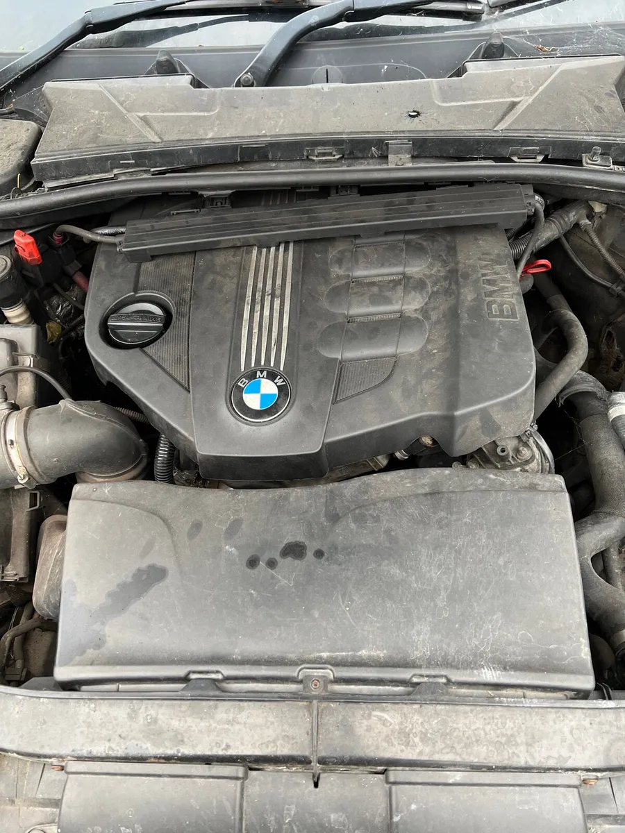 Breaking bmw 320d 2011 e90 M sport 381/5 n47d20c - Image 2