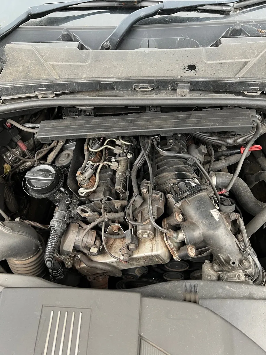 Breaking bmw 320d 2011 e90 M sport 381/5 n47d20c - Image 3