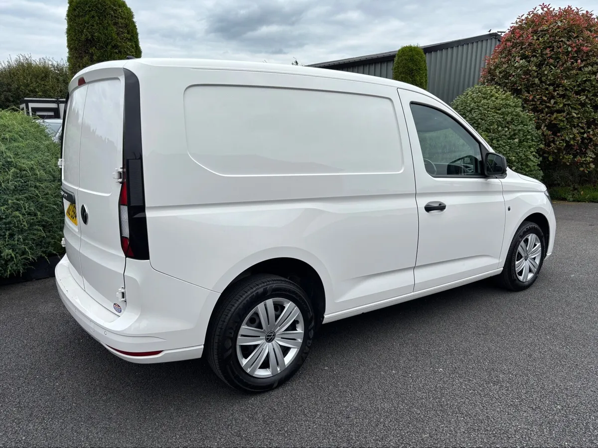 2021 Volkswagen Caddy 2.0 TDI Commerce Plus - Image 4