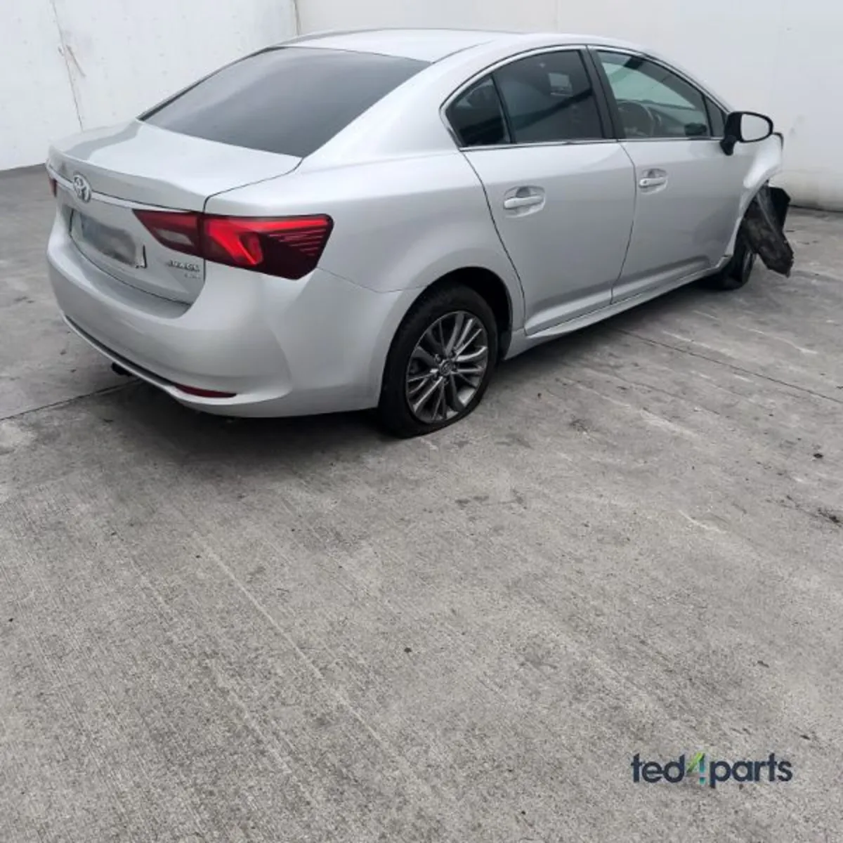 2016 Toyota Avensis For Breaking - Image 4