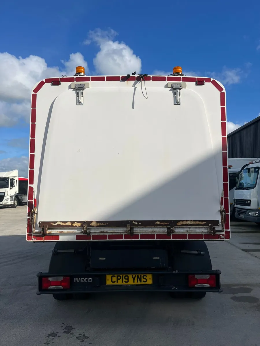 June 2019 Iveco Daily 72-210 Tipper - Image 3