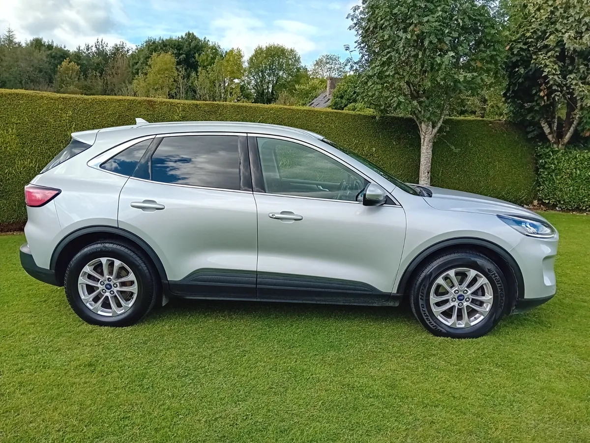 Ford Kuga Commercial - Image 3