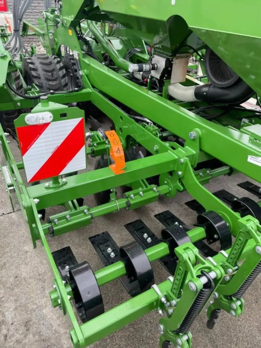 Amazone Cirrus Pneumatic Min Till Drills - Image 3