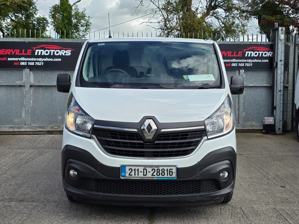RENAULT TRAFIC 2.0 DIESEL 3 SEATER “VAT INCLUDED” - Image 2