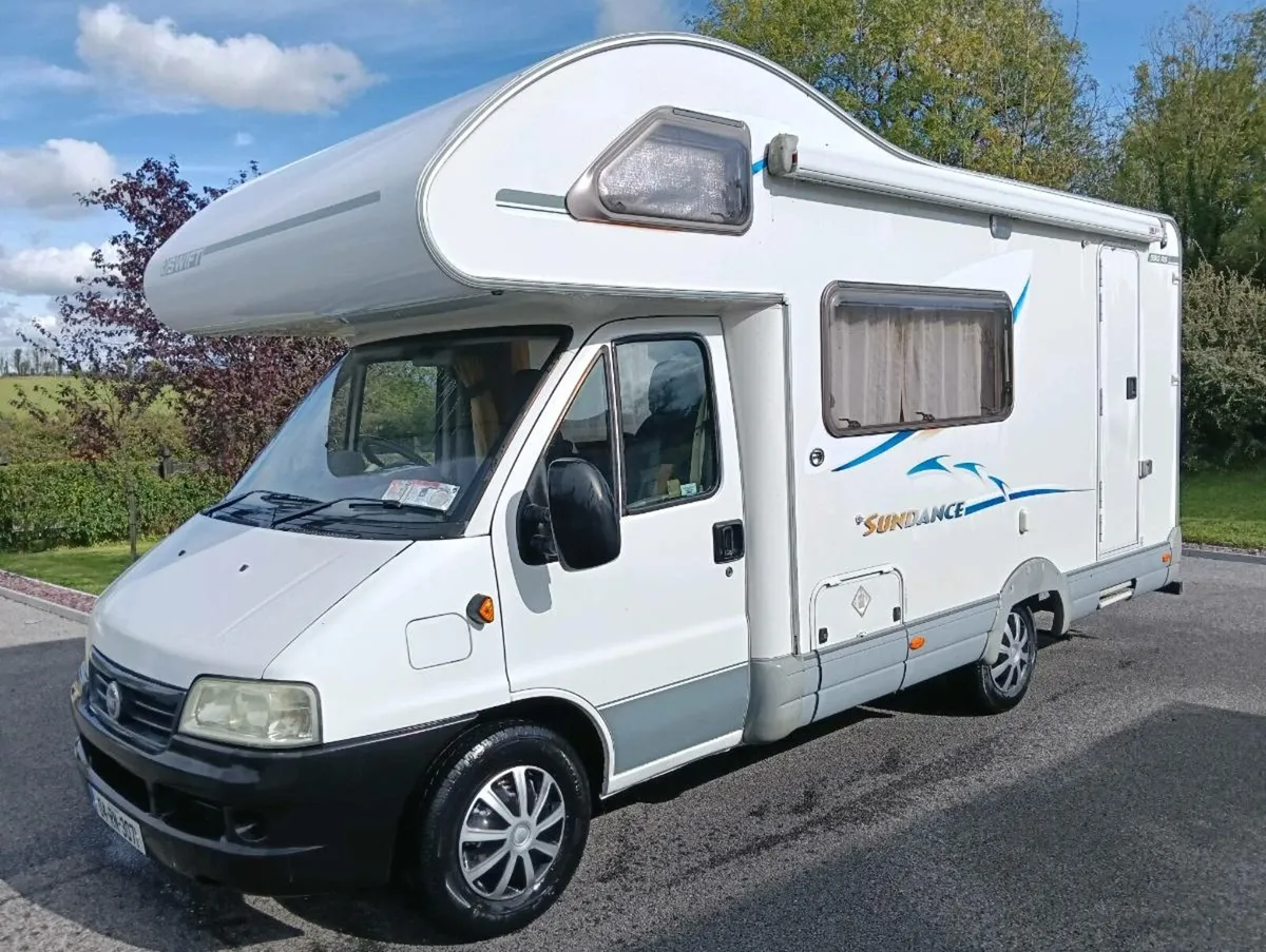 2004 motorhome - Image 2