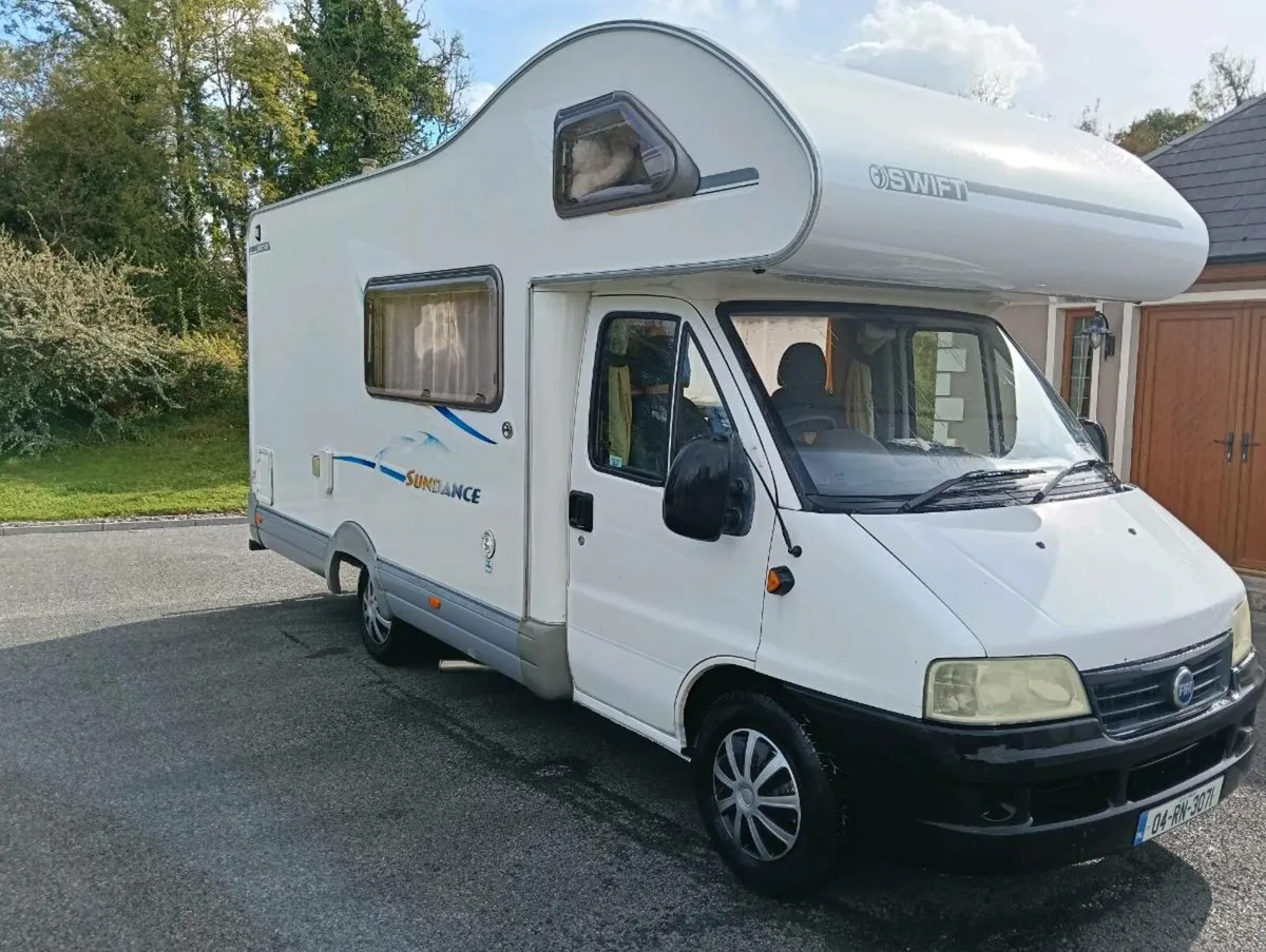 2004 motorhome - Image 3