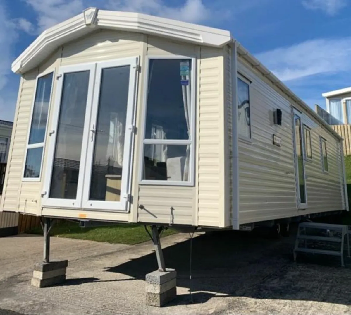 Static caravan mobile home - Image 1