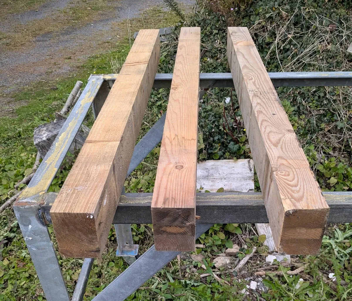 100 x 75 wooden battons - Image 2