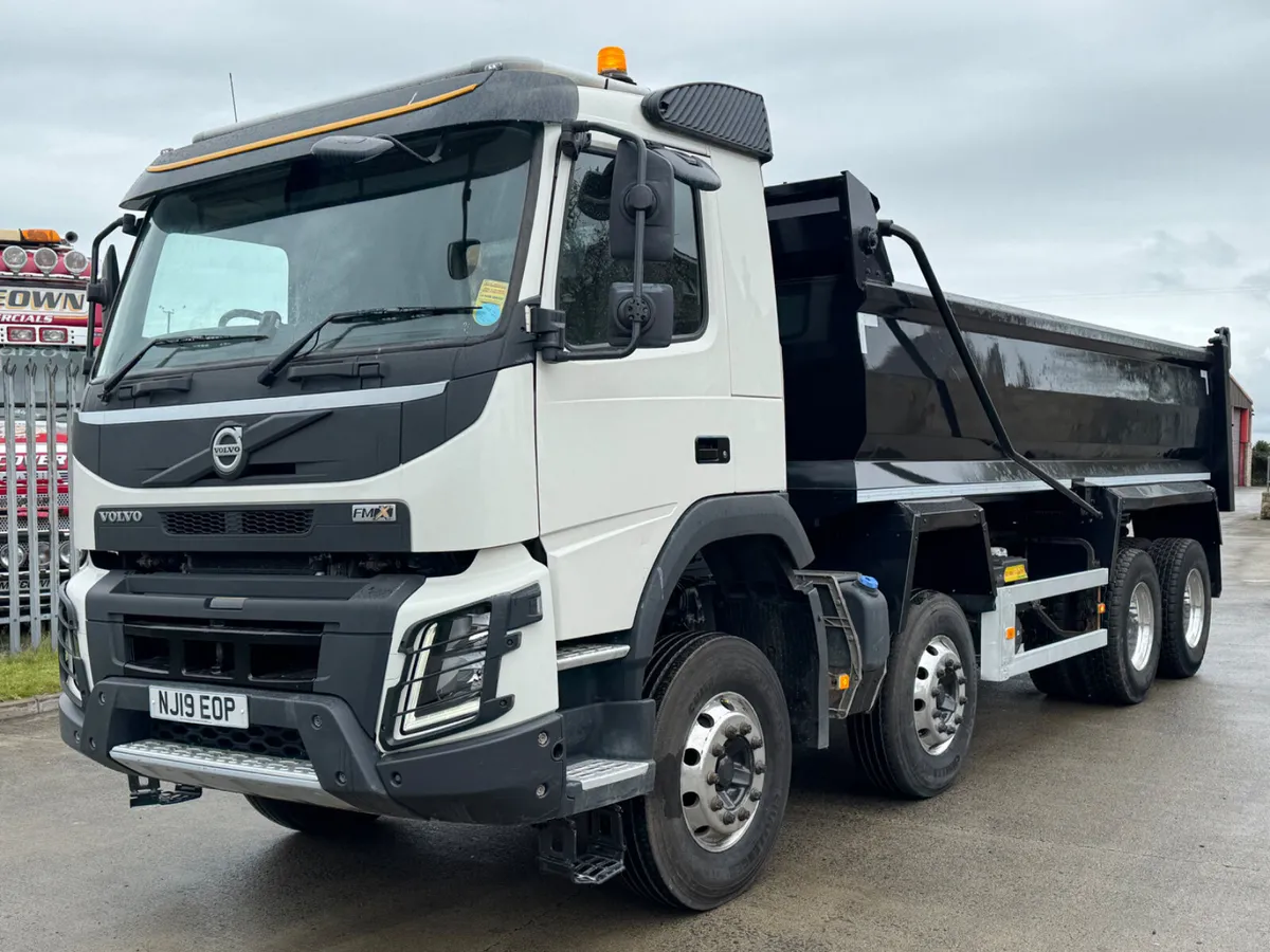 2019 Volvo FMX 420 8x4 Tipper - Image 3