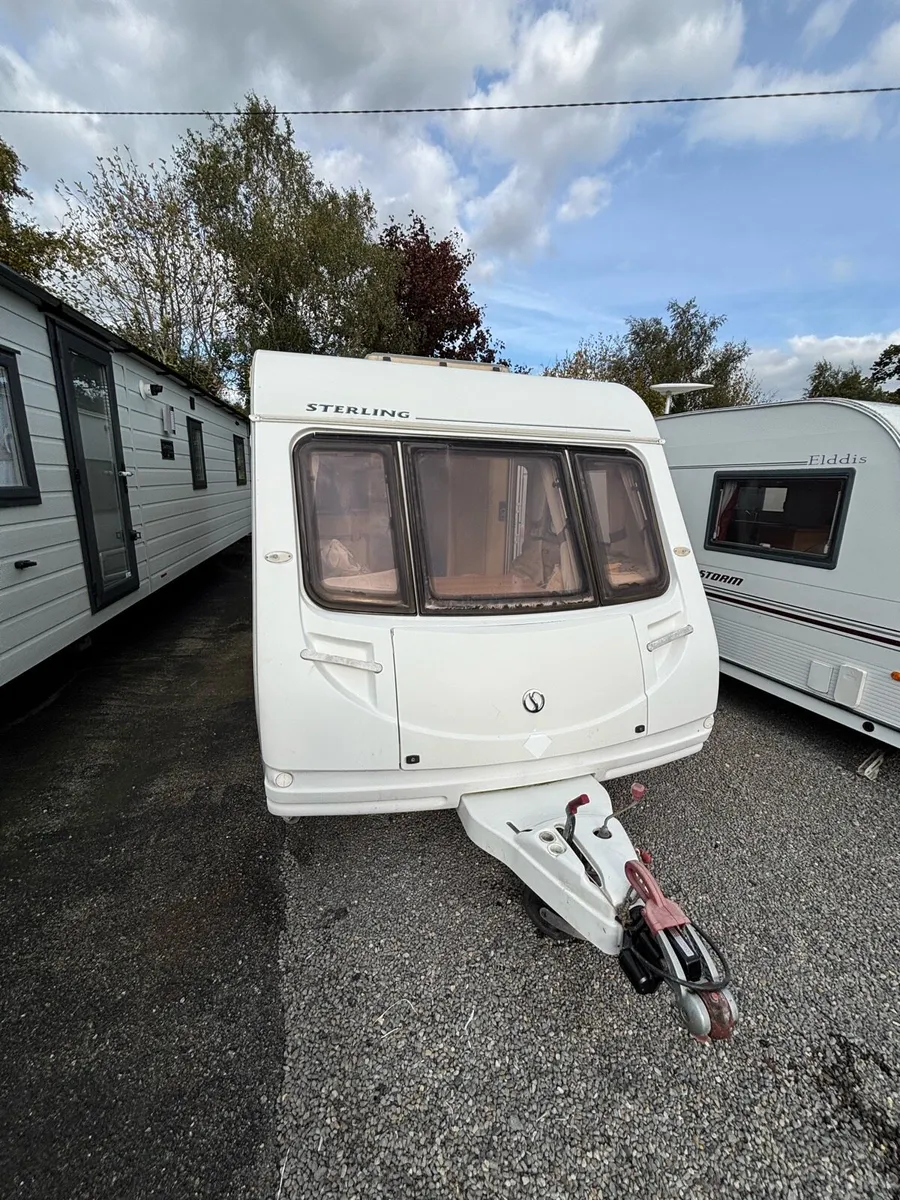 Sterling Europa 480 fixed bed - Image 3