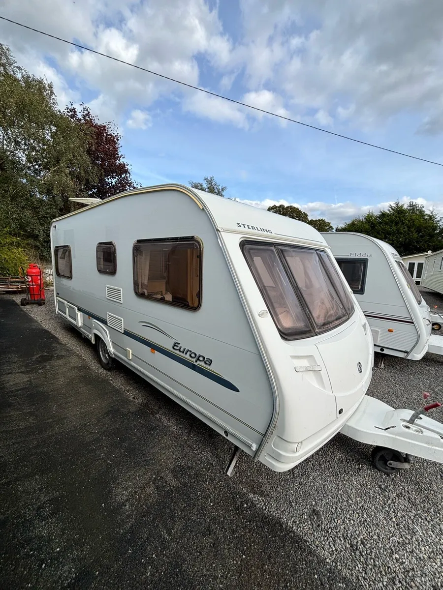 Sterling Europa 480 fixed bed - Image 4