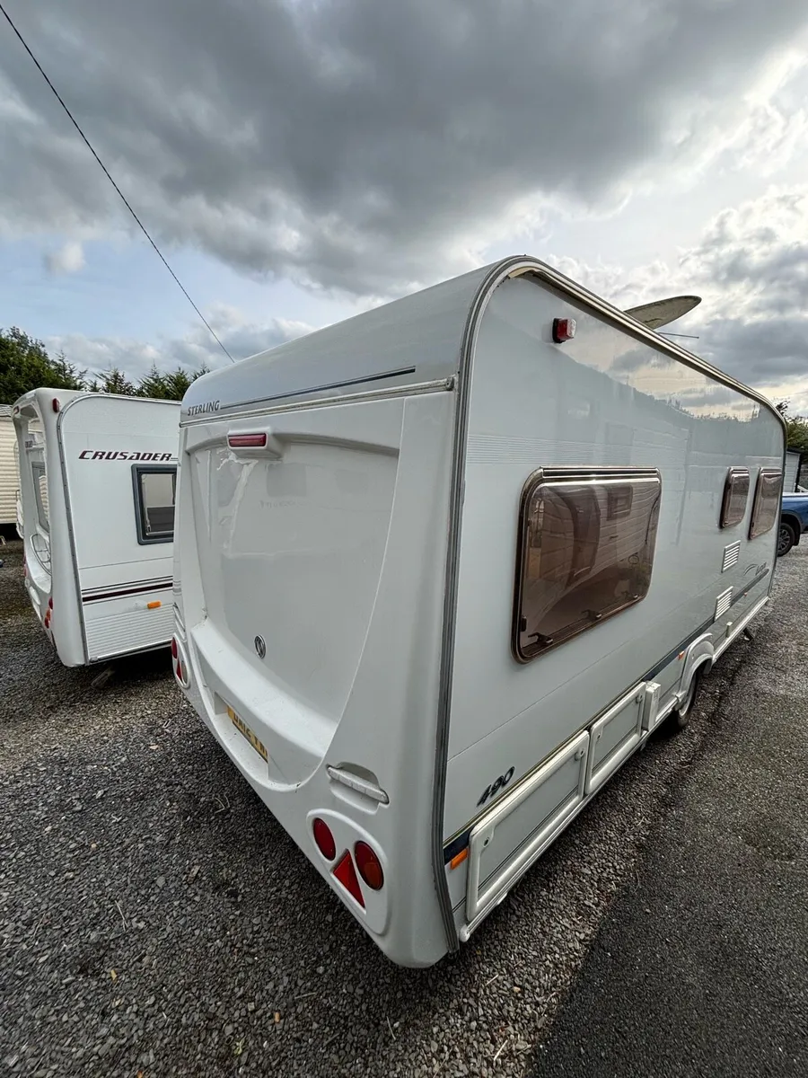 Sterling Europa 480 fixed bed - Image 2