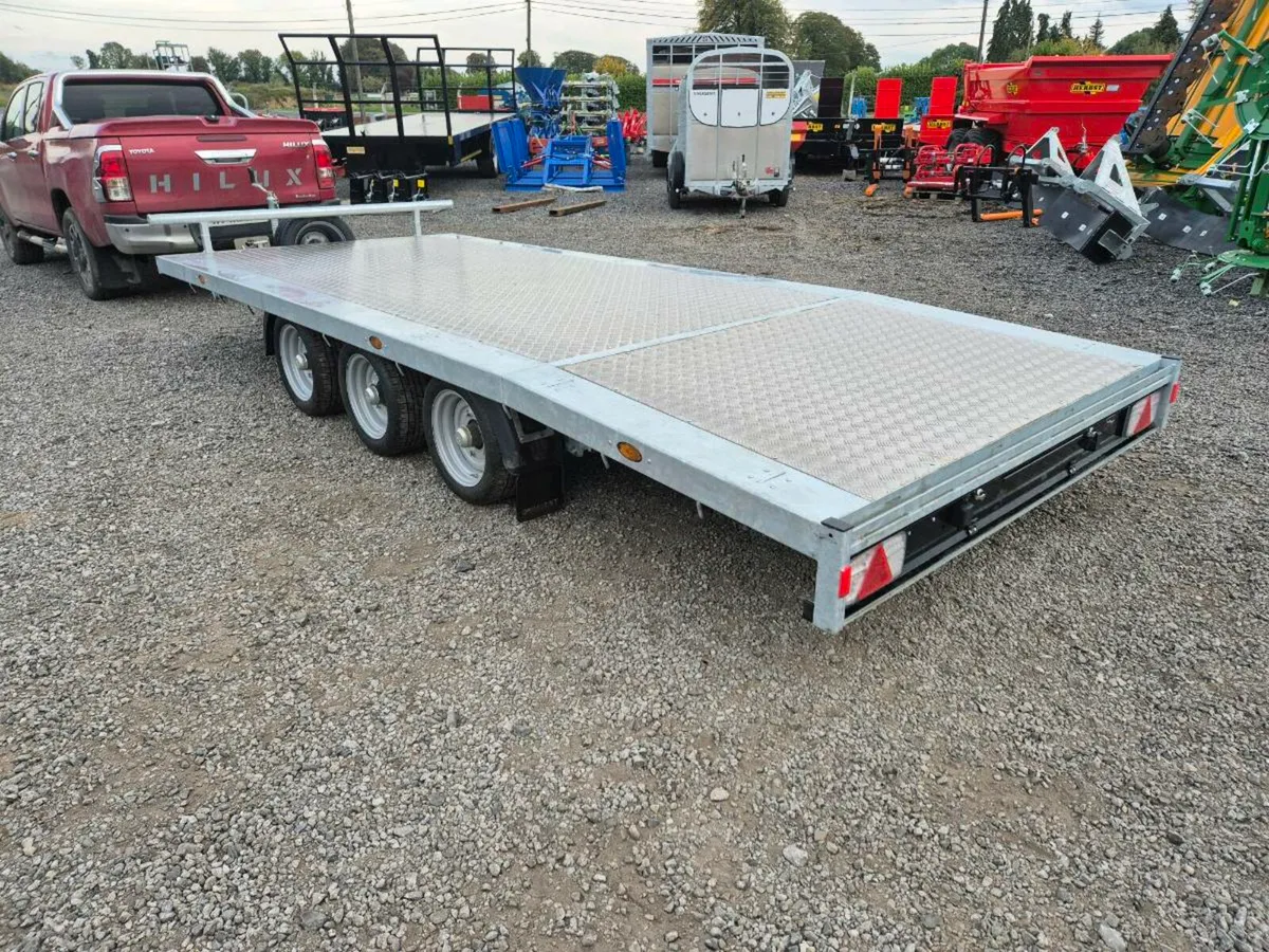 Nugent Lowloader - Image 1