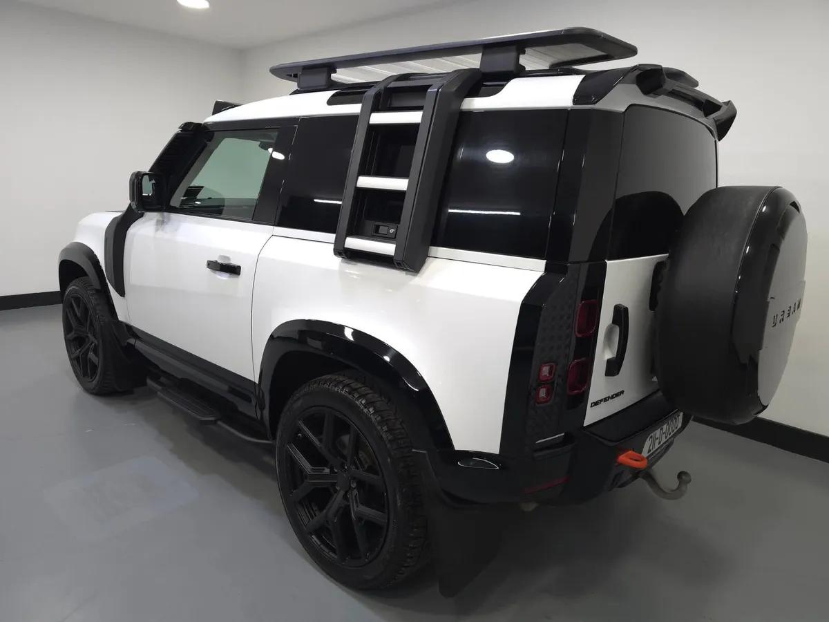 Landrover Defender 90 3.0D SE Mhev - Image 2