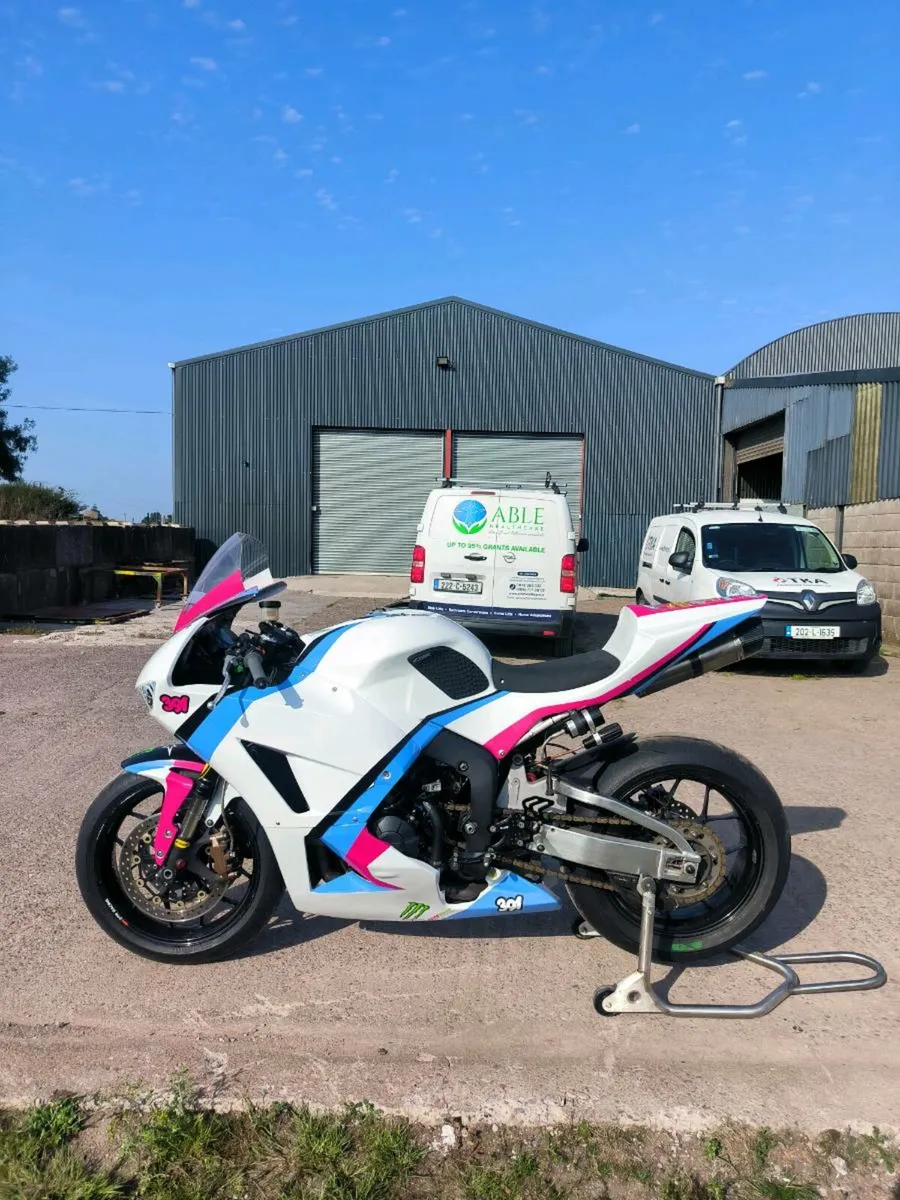 2014 cbr 600rr track/race bike - Image 2