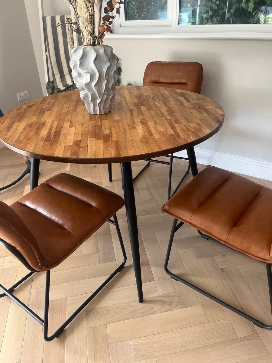 Round Dining Table - Image 4