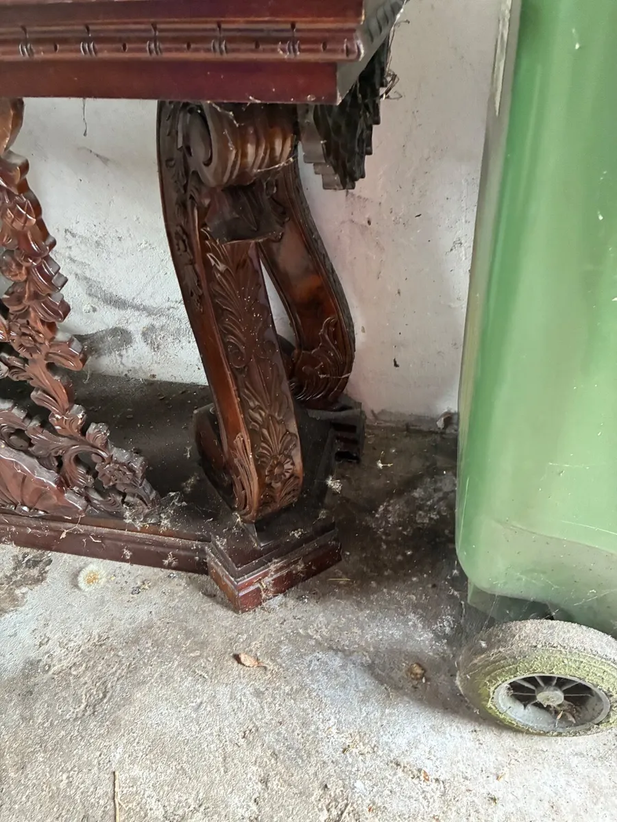 Antique tables and Chester drawers - Image 4